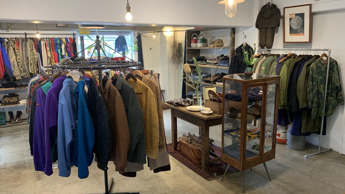 Swivel used clothing｜店舗の様子