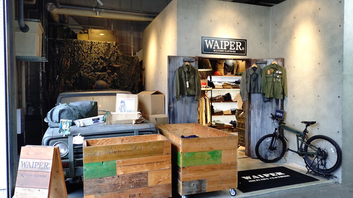 ミリタリーショップWAIPER 本店｜店舗の様子