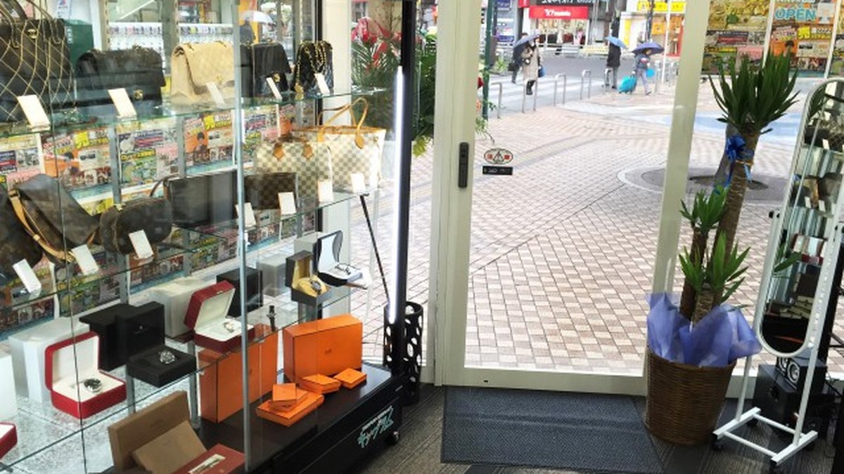 キングラム 八王子店｜店舗の様子