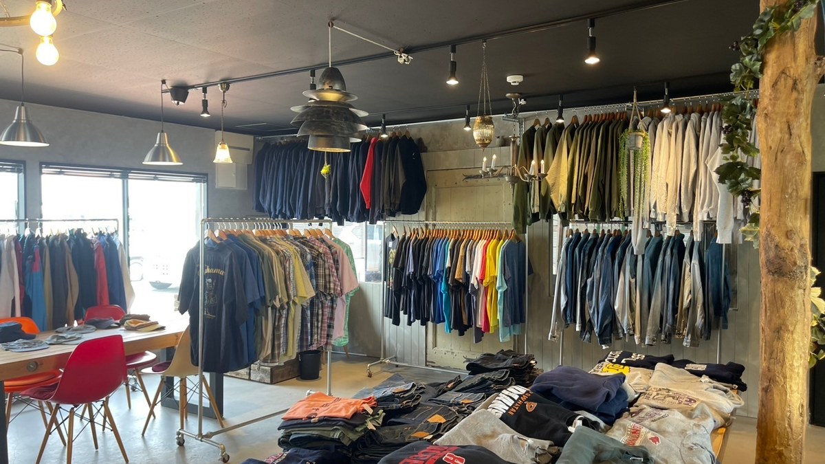 古着屋カネット（canette）｜店舗の様子