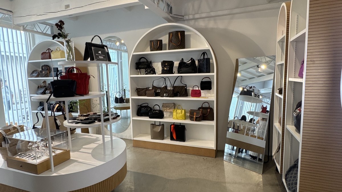 Hedy 大阪 ヴィンテージショップ｜店舗の様子