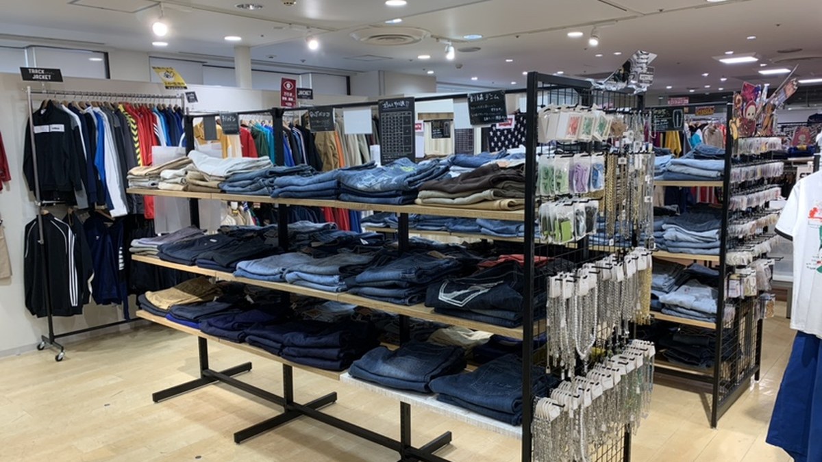 古着屋3peace 柏モディ店｜店舗の様子