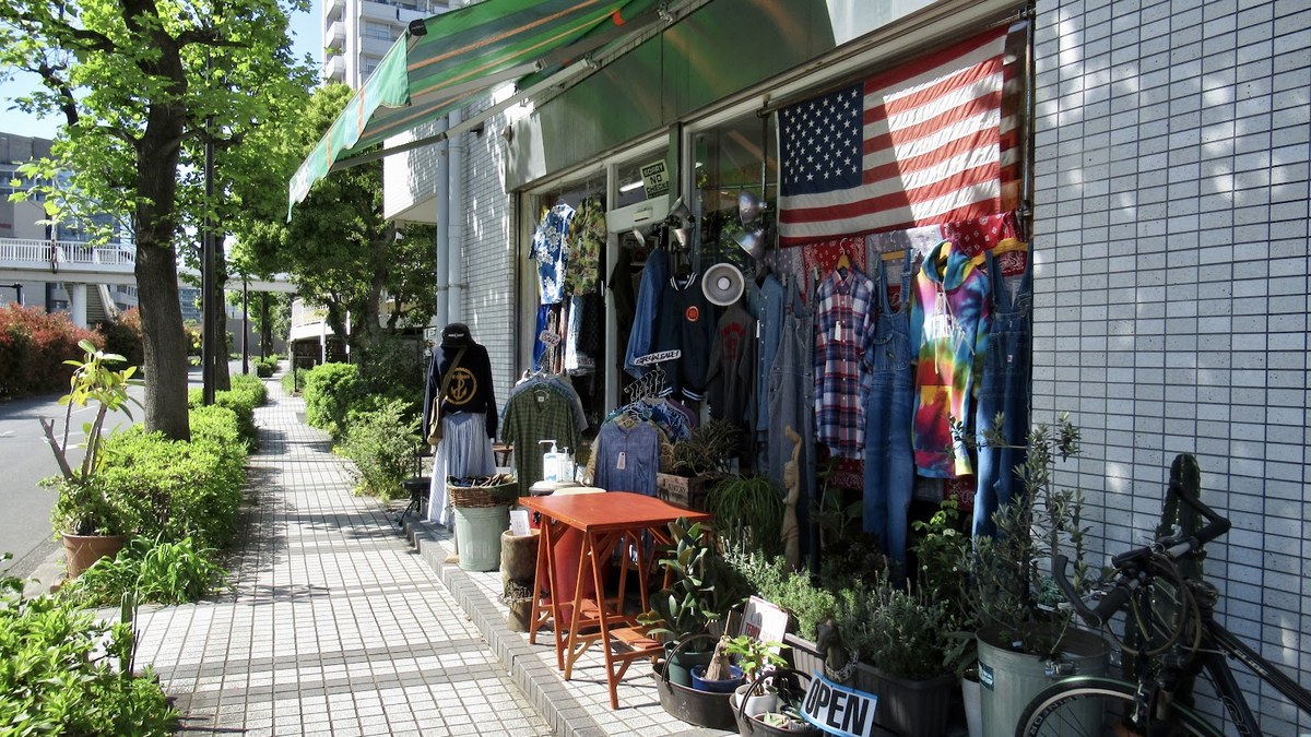 OUTSIDE KAWASAKI（アウトサイド）｜店舗の様子
