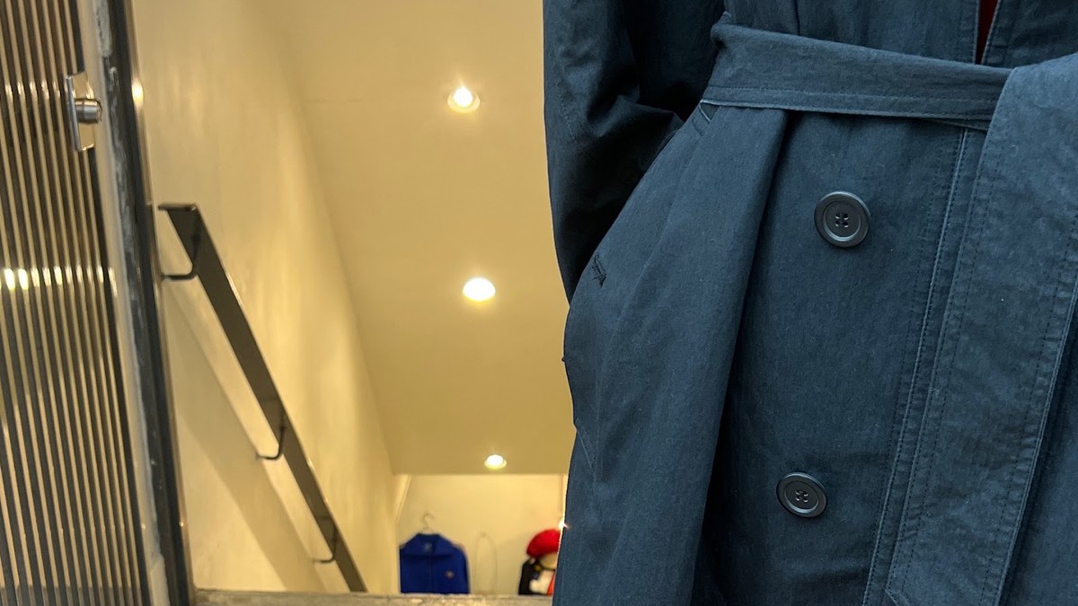 ARERYNA（アレリナ）｜地下1階へ下りる店舗入口の階段
