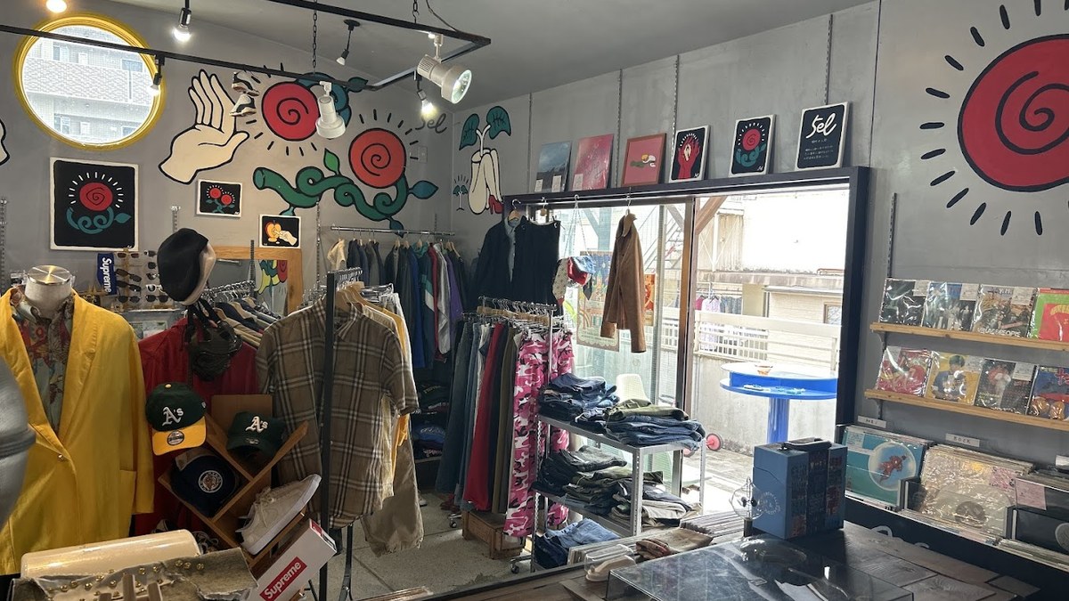 古着屋 わらしべ｜店舗の様子