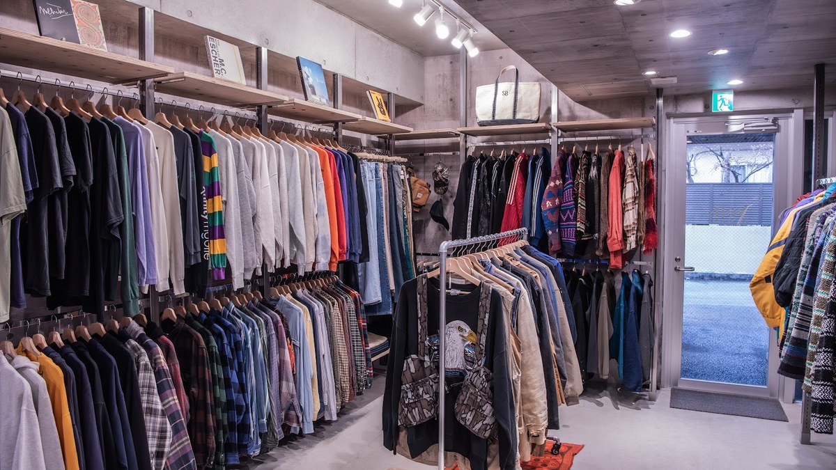 VOID USED CLOTHING STORE｜店内の様子