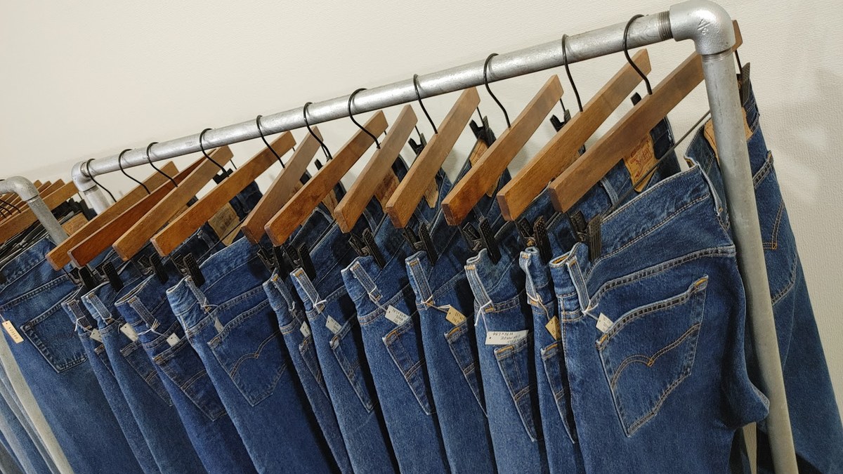EBONY VINTAGE&USED CLOTHING｜店舗の様子