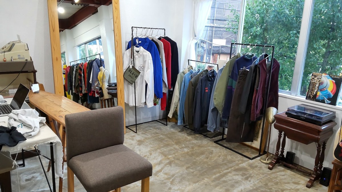 古着屋 金永 中崎町店（VINTAGE KANENAGA CLOTHING）｜店舗の様子