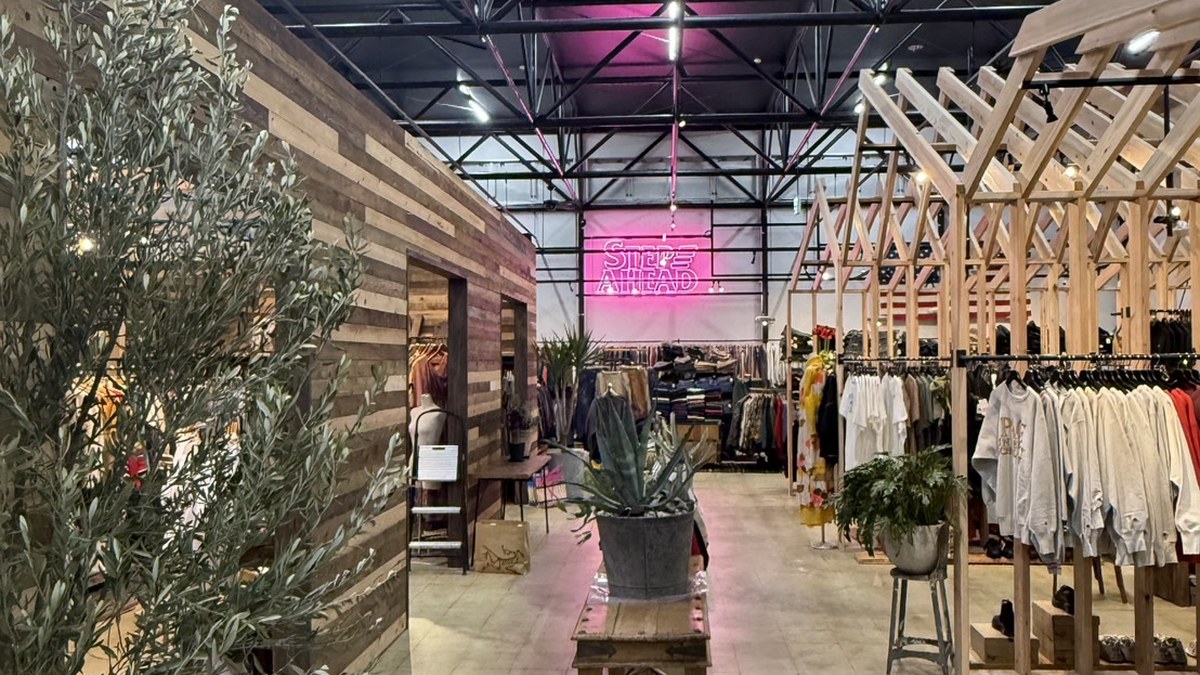 URBAN SO-KO MARKET｜店舗の様子