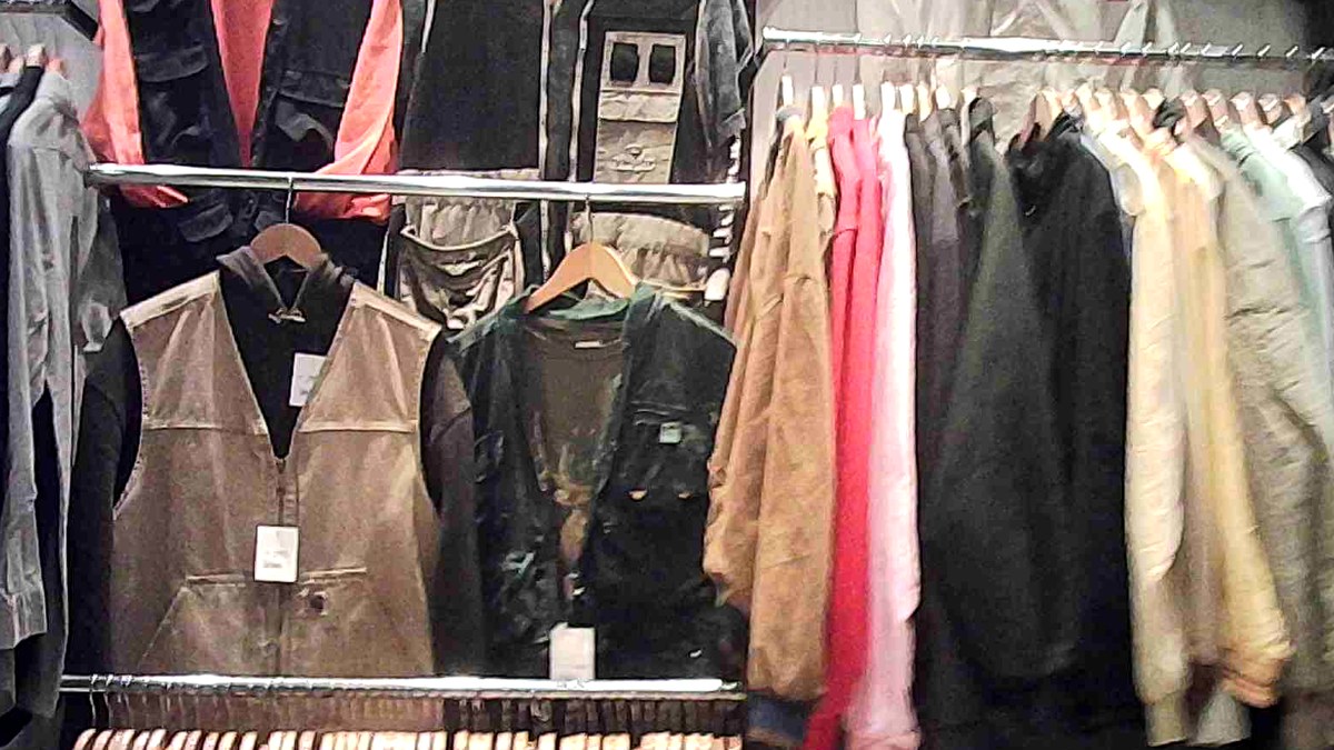 古着屋 DOSTYLE(ドゥスタイル) イオンモールつくば店｜店舗の様子