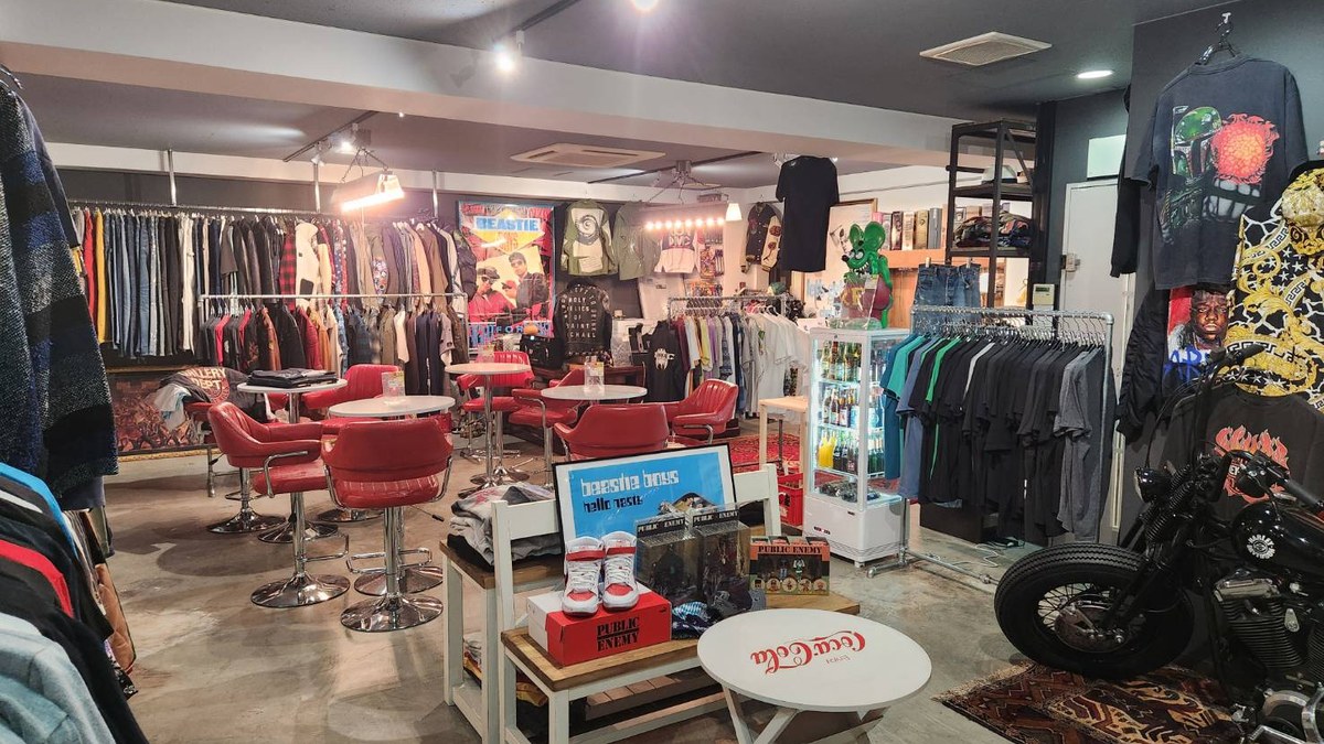 CrunK Vintage Cafe｜店舗の様子